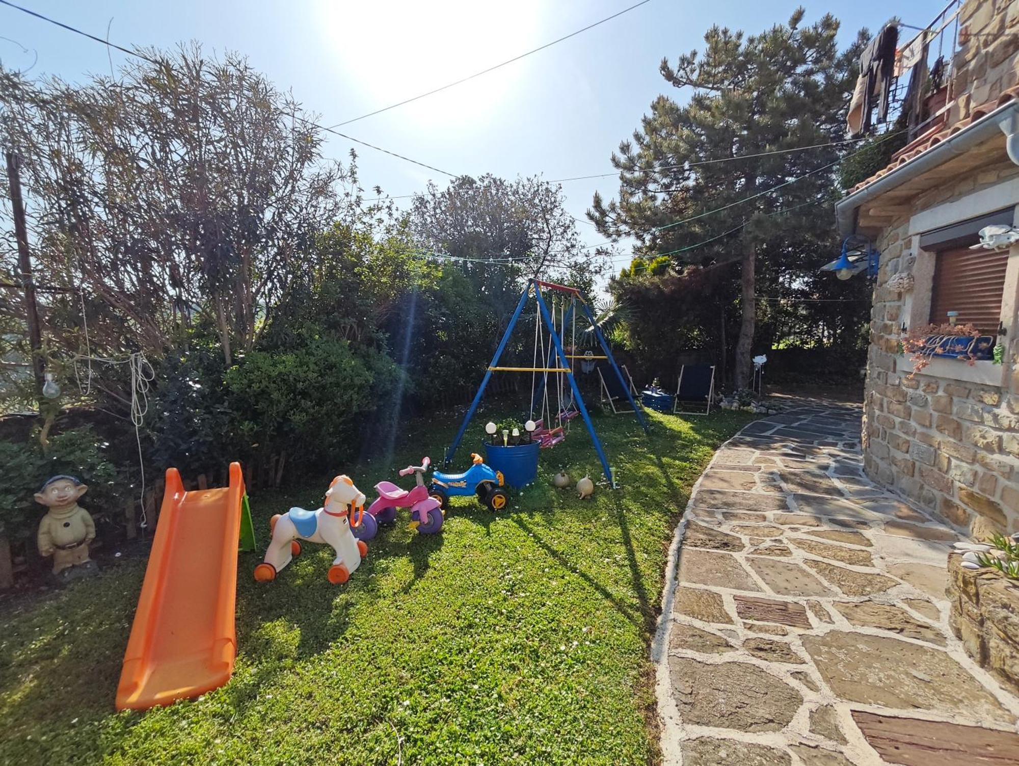 Cozy Istrian House Guest House Изола Екстериор снимка
